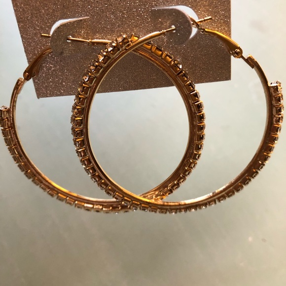 💚GOLD EARRINGS💚 - Picture 1 of 4